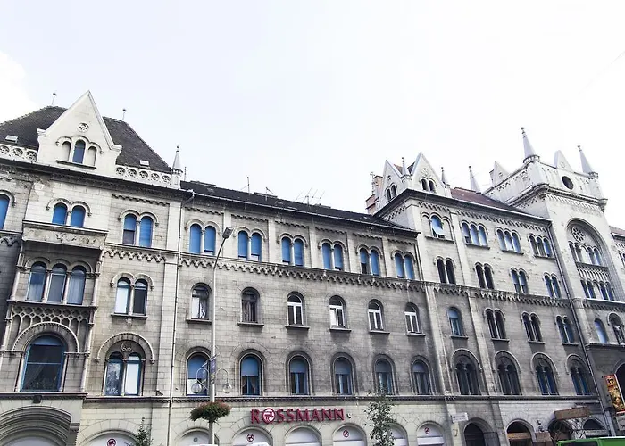 New Modern Homes Rakoczi 57 Apartment Budapest
