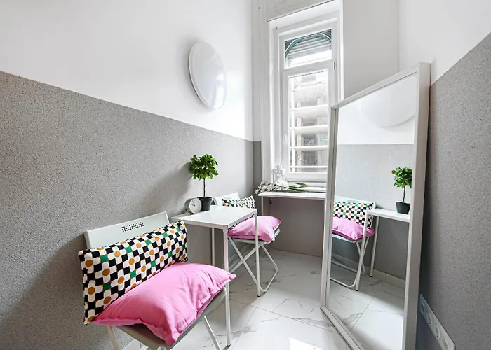 New Modern Homes Rakoczi 57 *