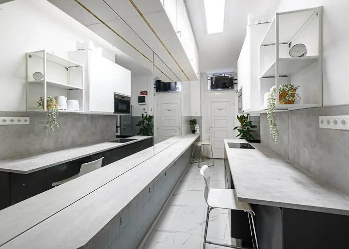 New Modern Homes Rakoczi 57 * Budapest