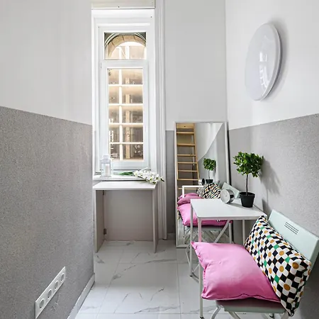 New Modern Homes Rakoczi 57